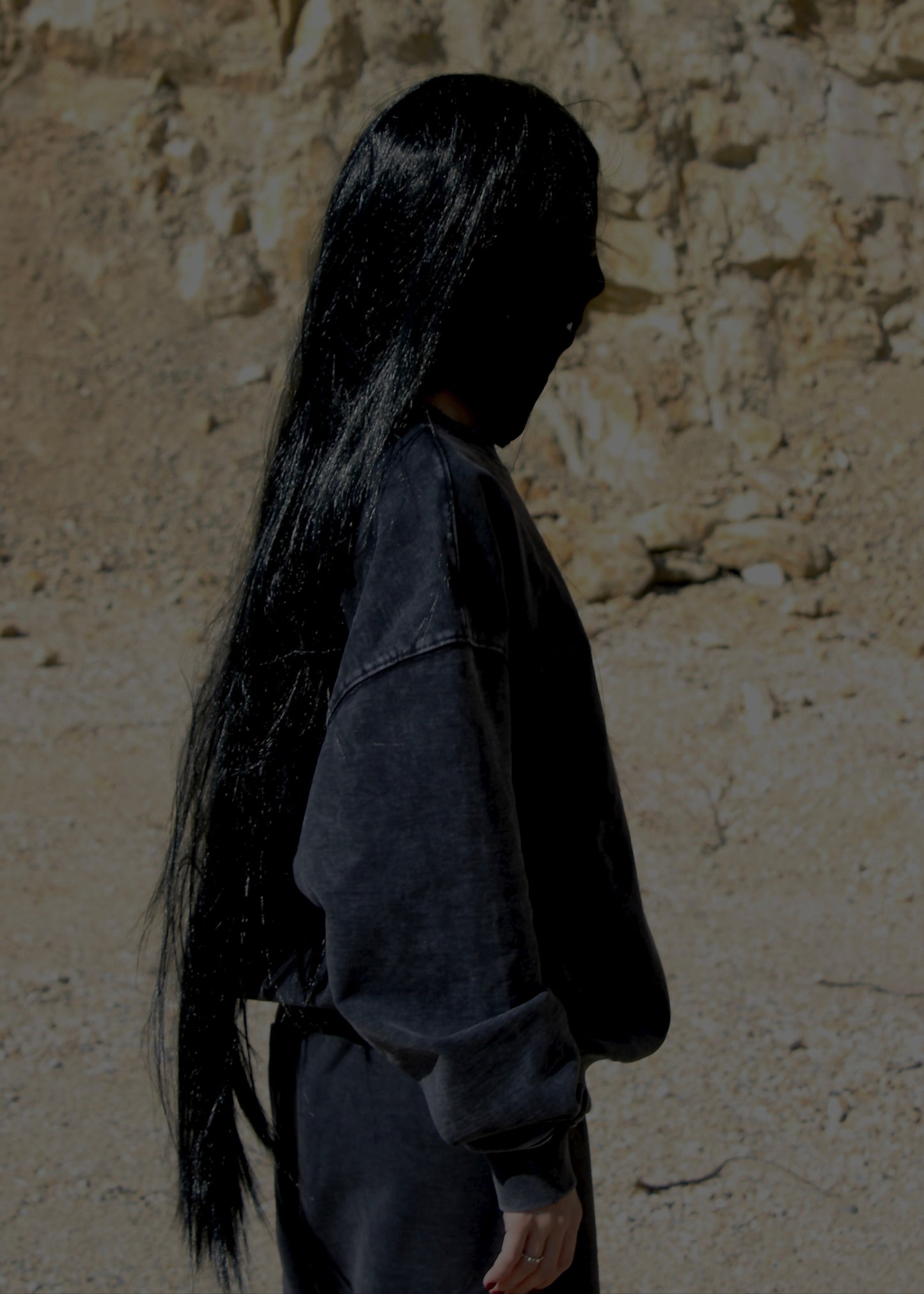 AMALFI WASHED BLACK SWEATER